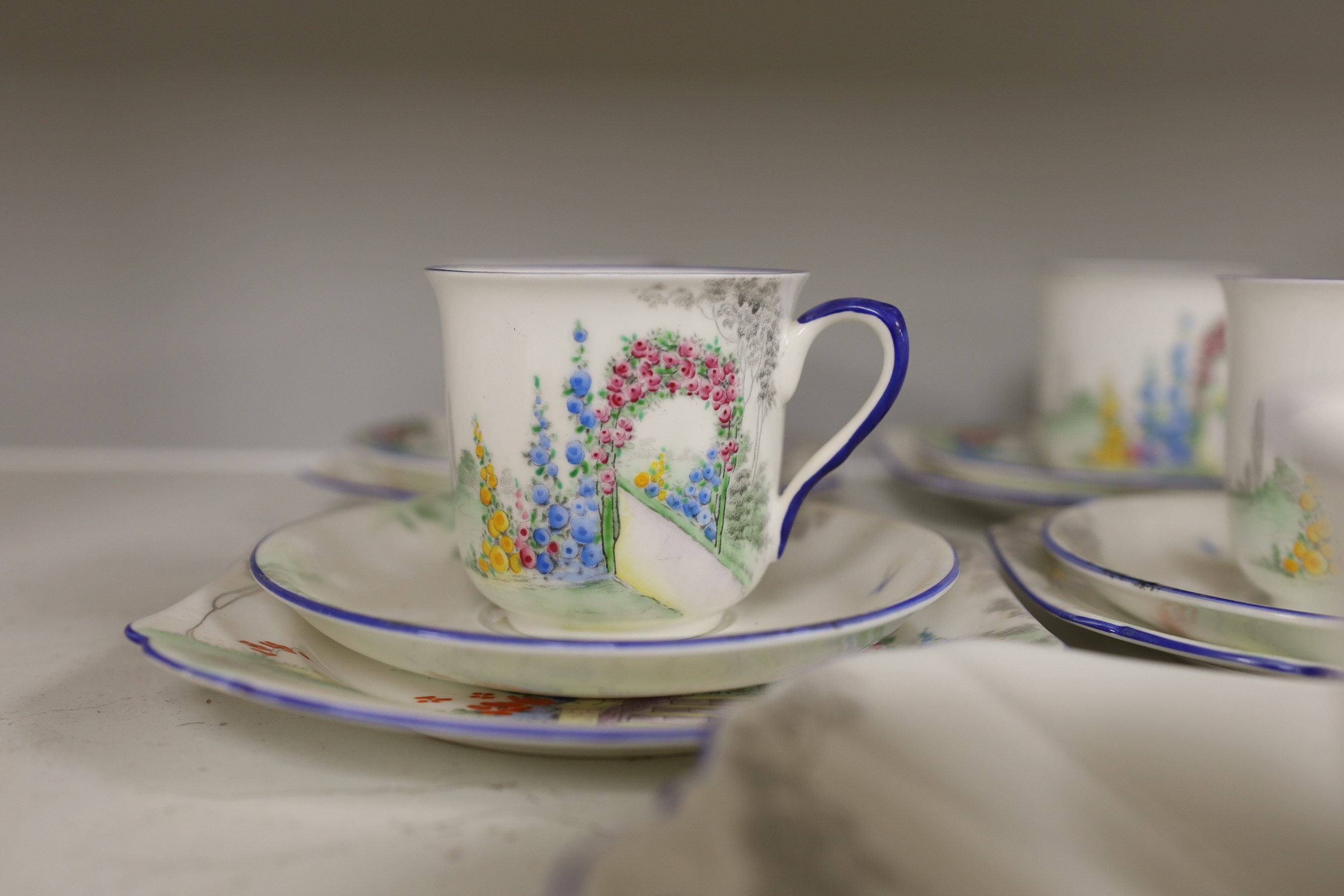 A Shelley ‘Archway of Roses’ 11606 pattern part tea set